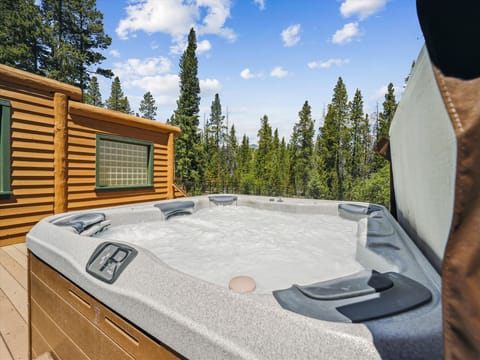 Hot Tub - On The Rocks - Breckenridge Vacation Rental