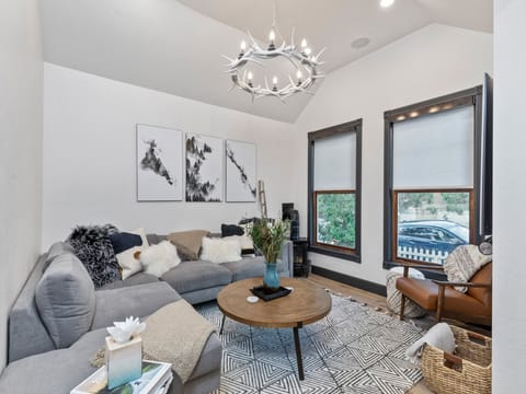 909 Snowy Cottage - a SkyRun Park City Property - Welcome to your Paradise in Park City!