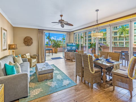living/dining area