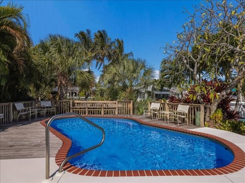 Pool area 2
