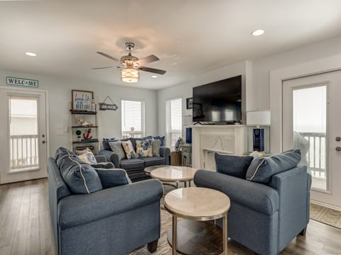 Strand Castle Gulf front Living Room