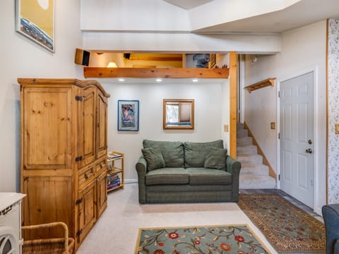 Cozy loft woth a winter wonderland view