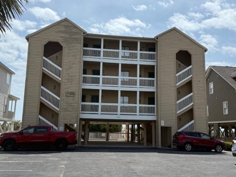 Exterior Front View
