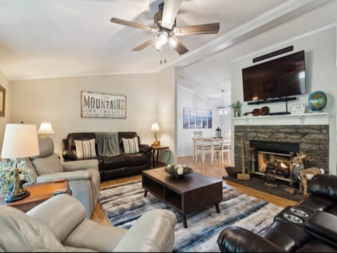 Spacious Living Room-remote gas fire logs for special times. Smart TV with Satellite