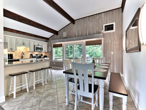 Open kitchen and dining area, where you can celebrate any occasion together (Left Unit)