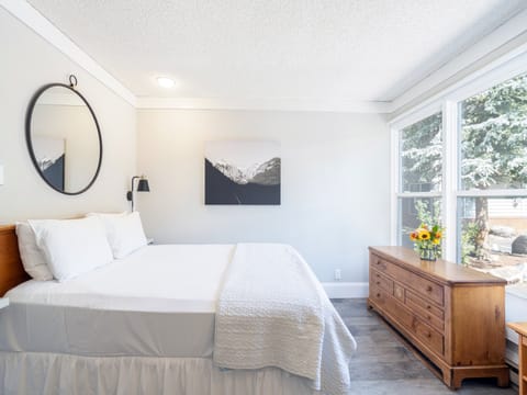 Queen Bed