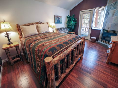 Queen Bed and Door to Deck