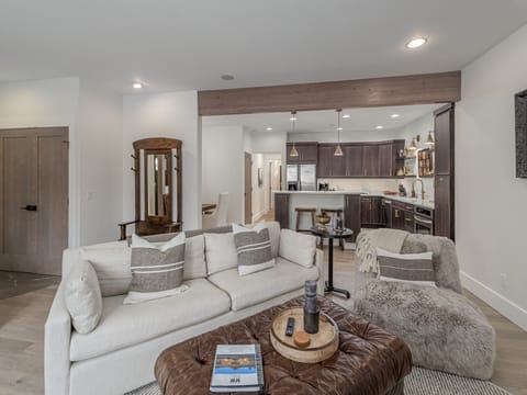 Newly renovated ground floor unit in town