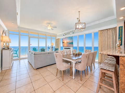 Phoenix Gulf Shores 2001, Gulf Shores, Alabama, beach front, 4 bedroom condominium on the 20th floor