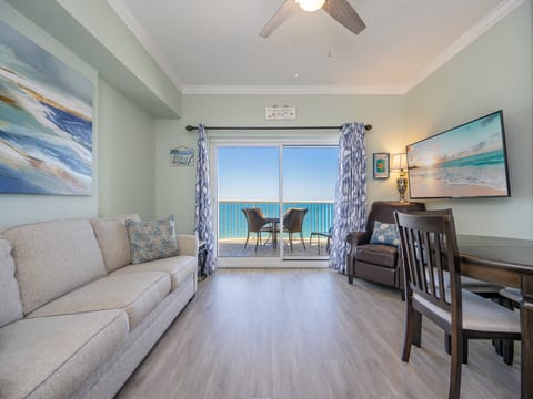 Royal Palms 1404-12