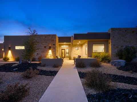 Desert Mirage is a 5000 square foot luxury villa with 5 bedrooms and 6 bathrooms and can comfortably accommodate multiple families and friends here at The Ledges.