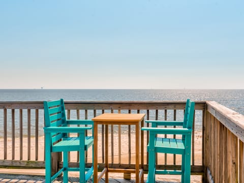 Blue Sky Breeze Water Front Dauphin Island Vacation Home