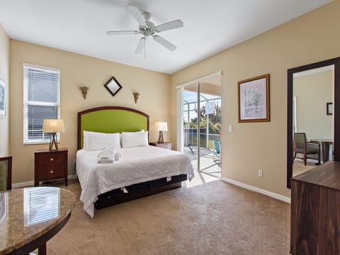 King Master with Garden Tub and walk in Shower