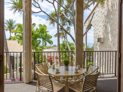 Plan an exciting meal on your private lanai