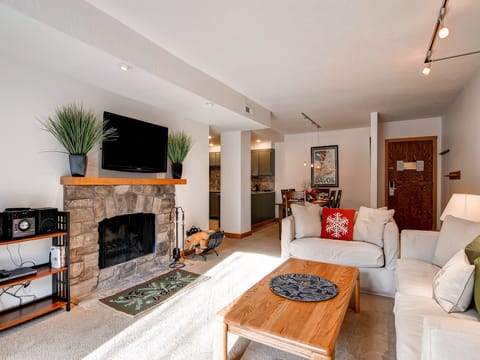 Plush modern living - Park City Lodging-Park Station 147-Living Room