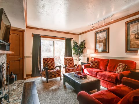 Cozy luxe living room - Park City Lodging-Park Station 139-Living Room