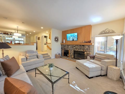 Main Level - Living Room
