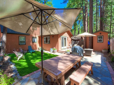 cyh0840 backyard picnic table and bbq