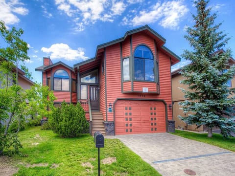 Professionally managed by Lake Tahoe Accommodations