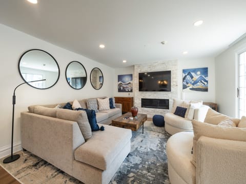 Park City Resort Lodging-Resort Plaza 5031-Living Room