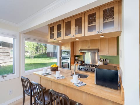 Enjoy the breakfast bar before hitting the slopes!