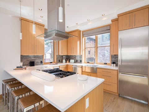 Ironwood A - the kitchen is fully equipped with top-of-the-line stainless appliances.