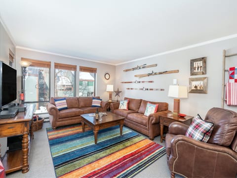 Boomerang Lodge 6 is a two-bedroom, two-bathroom condo located in the town of Telluride.