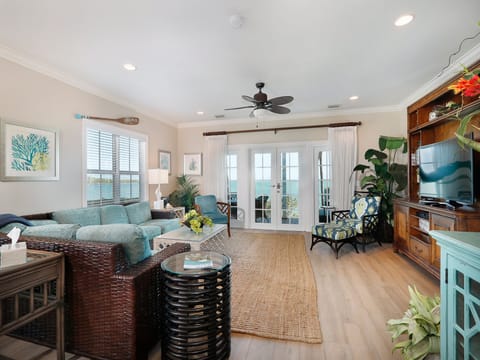 Being an end unit, this villa has plenty of natural light