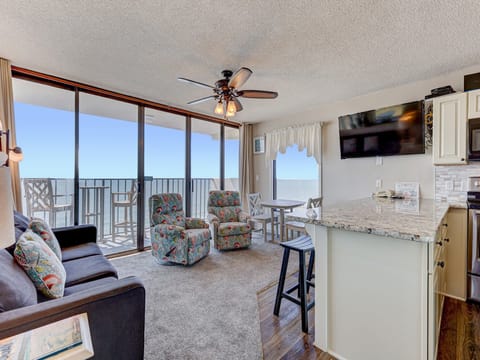 Atlantic Towers 1114-print-001-037-Main Living Area-4200x2801-300dpi