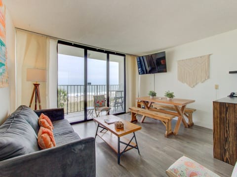Atlantic Towers 311-print-001-002-Main Living Area-2048x1345-300dpi