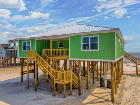 Breeze Away Dauphin Island Pet Friendly Vacation Home