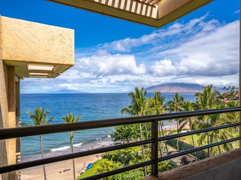 Relax and enjoy the spectacular view from the lanai