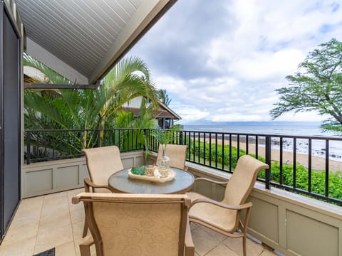 Large Private Oceanfront Lanai