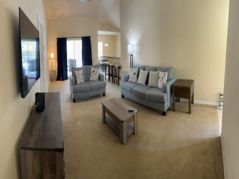 Living Room.jpg