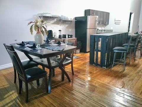 Downtown Detroit Loft - Fully equipped & Absolutely Gorgeous theme Apartment in Windsor