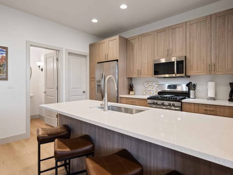 Island with additional Seating