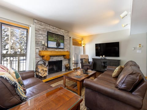 1076 Wild Irishman - a SkyRun Keystone Property -