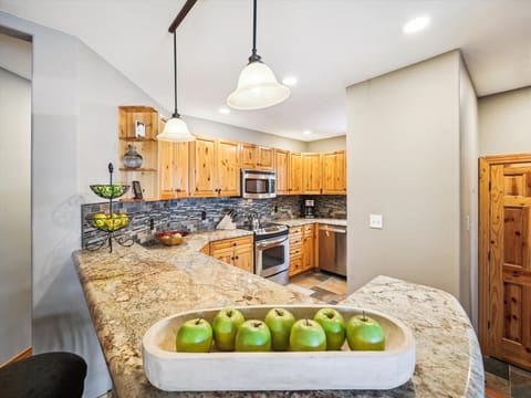 Kitchen - Elk Ridge 432 - Breckenridge Vacation Rental