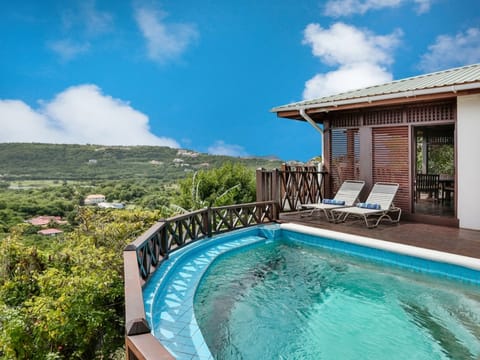COVID Certified Cottage with Private Plunge Pool and cascading views from the pool deck