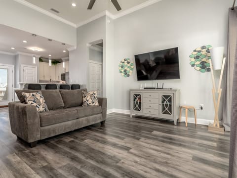 Transparent Sea Living Room
