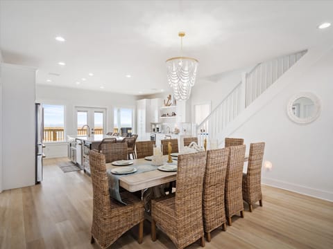 004 The Anchored Lighthouse Dinning Room Table