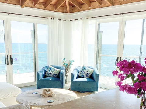 Welcome to Ocean Shire, with its incomparable Caribbean views.