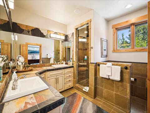 Bathroom - Frisco Fling - Frisco Vacation Rental