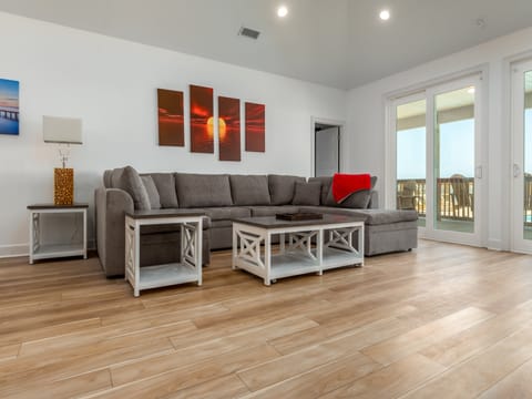 002 Wine n' Sea Water View Living Room