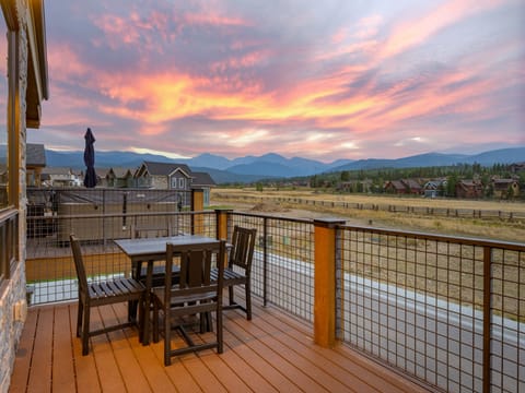 Enjoy Mountain Views and dinner in the cool mountain air with proximity to the mountains.