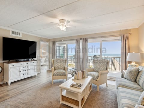 Living Room/TV
