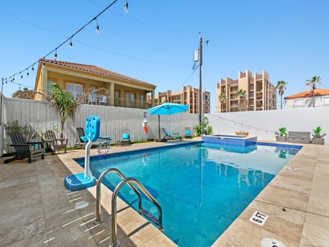 Sit back & relax in the hot tub, read a book poolside, or join in on a game of hoops!