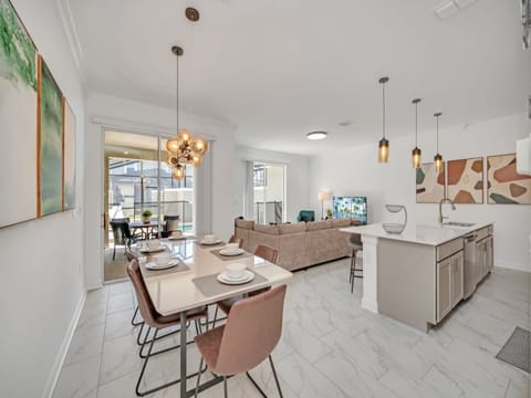 4228 Paragraph Dr, Storey Lake_04.jpg