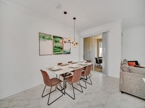 4228 Paragraph Dr, Storey Lake_05.jpg