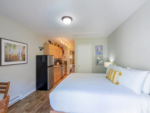 This Unit Features a Kind Size bed in the Primary Sleeping area.